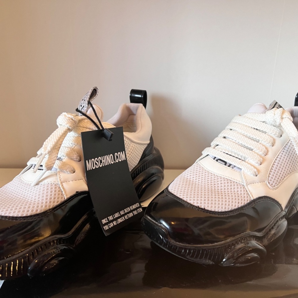 Sneakers - Picture 2 of 11